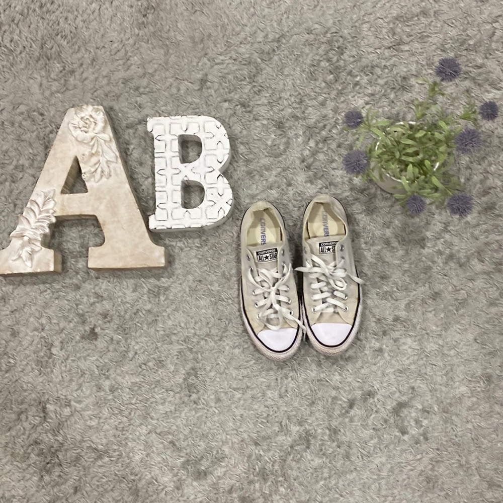 Converse Unisex Sneakers (M 7/ W 9)